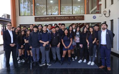 Estudiantes del Liceo Bicentenario Pedro Aguirre Cerda proyectan su futuro académico tras visitar nuestra Universidad
